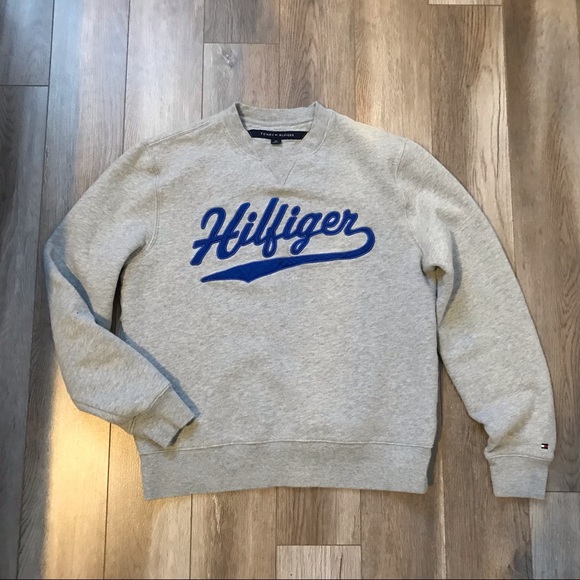 Tommy Hilfiger Sweaters - 3/30$-Tommy Hilfiger heather grey sweater